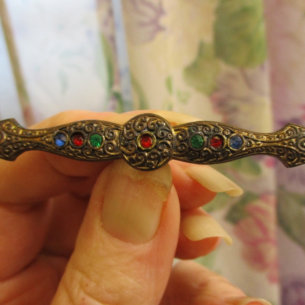 ANTIQUE Renaissance Style Rhinestone Bar Brooch - Picture 7 of 8